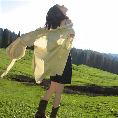 绿茵春色 海报
